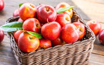 AUTUMN IS APPLE SEASON! HERE’S WHY YOU SHOULD EAT AN APPLE A DAY